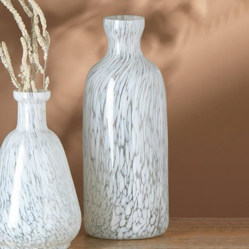 Modern  Decorative  Glass Bottle Vase for Home Décor.